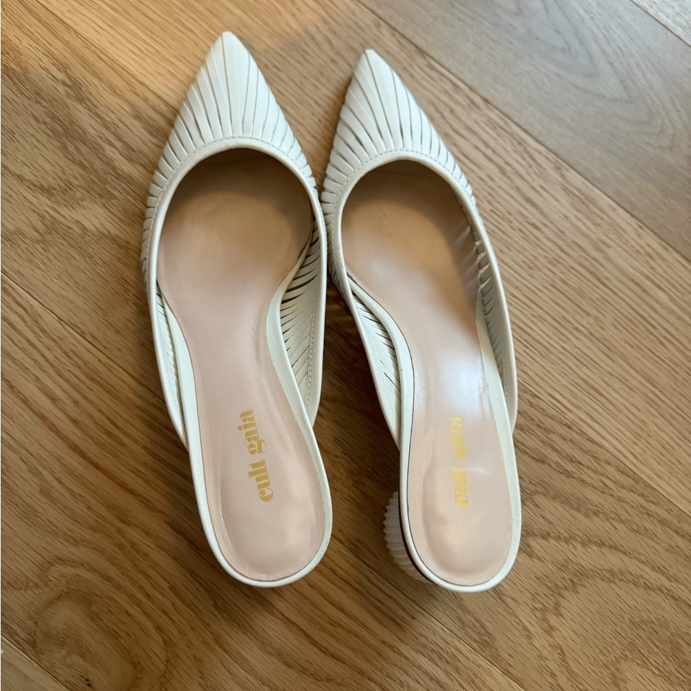 Cult Gaia white mules